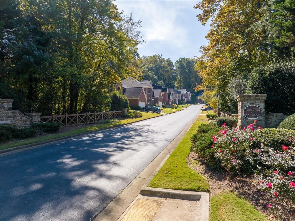 174 Ennisbrook Drive SE