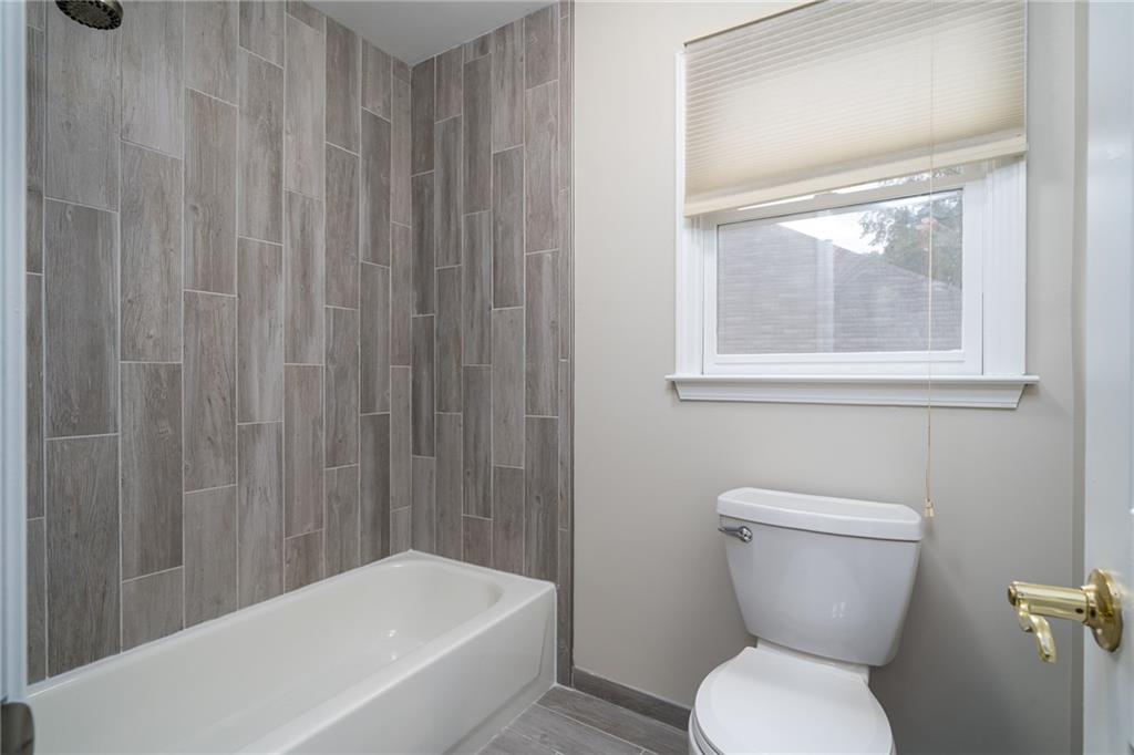174 Ennisbrook Drive SE