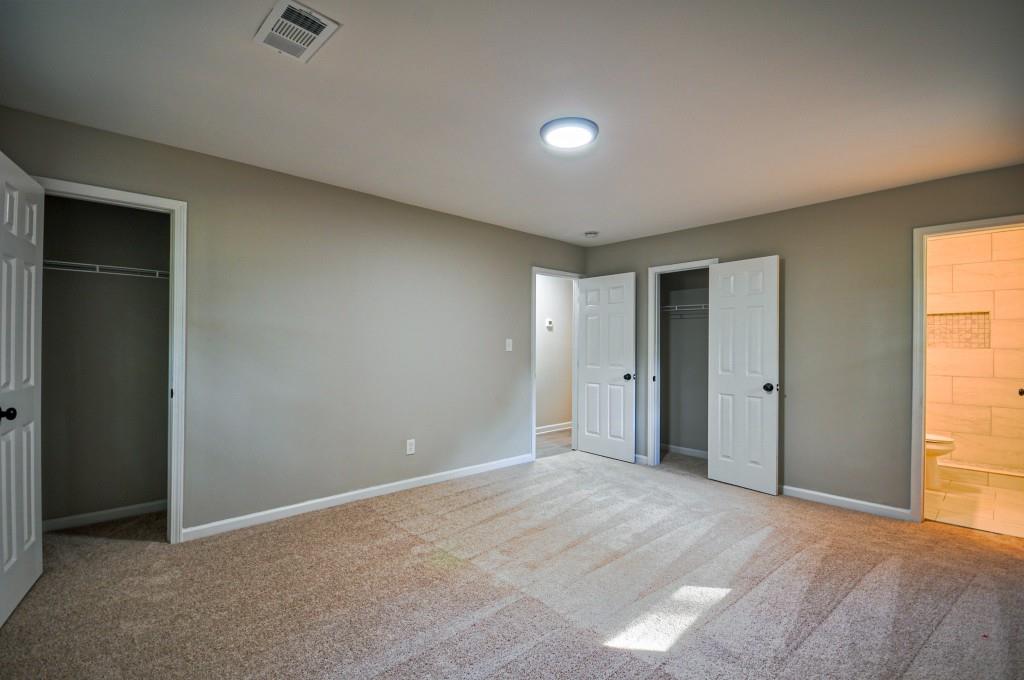 1961 Oak Leaf Court SW