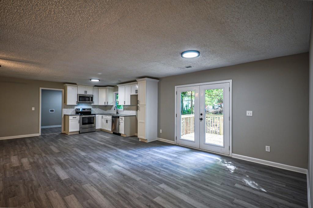 1961 Oak Leaf Court SW