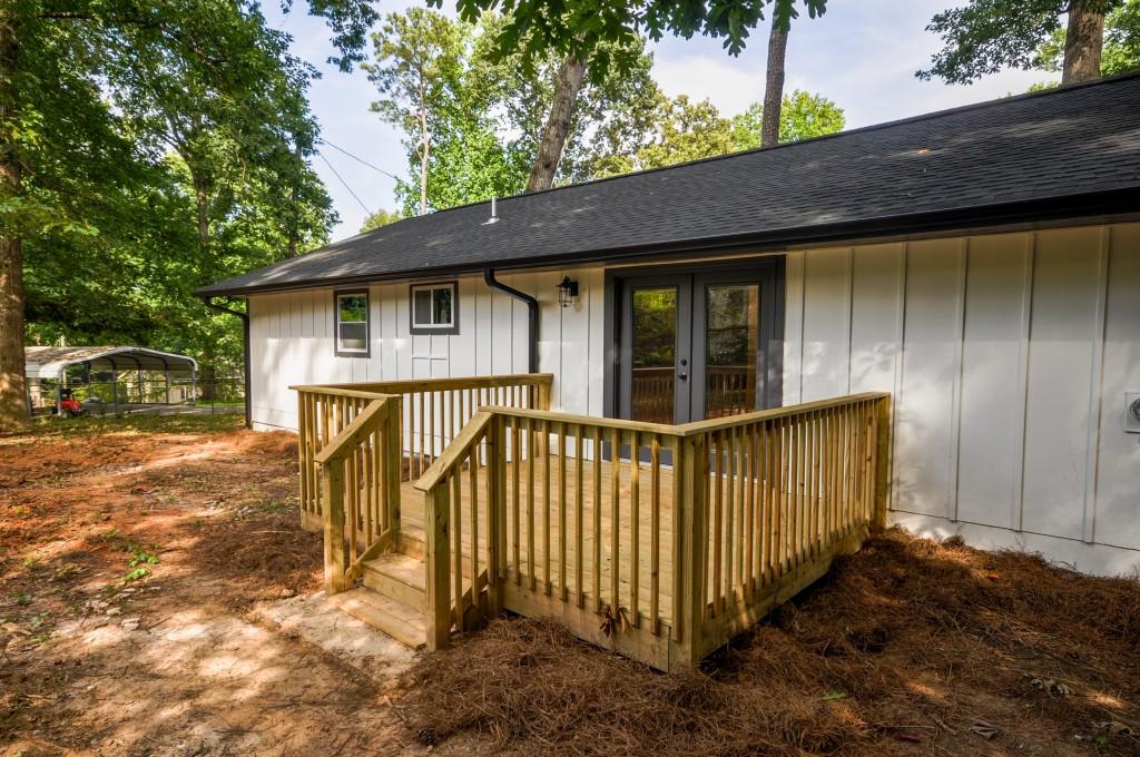 1961 Oak Leaf Court SW