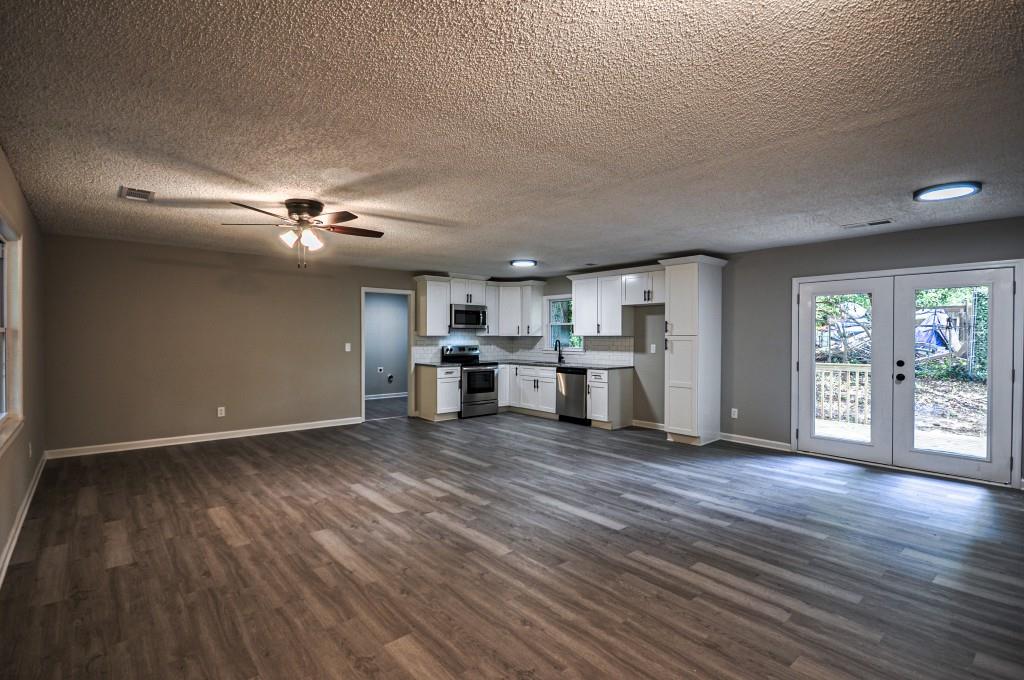 1961 Oak Leaf Court SW