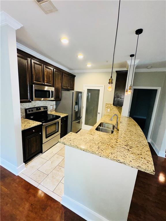 104 Vinings Forest Circle SE Unit 104