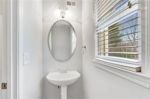 1131 CAMERON Creek