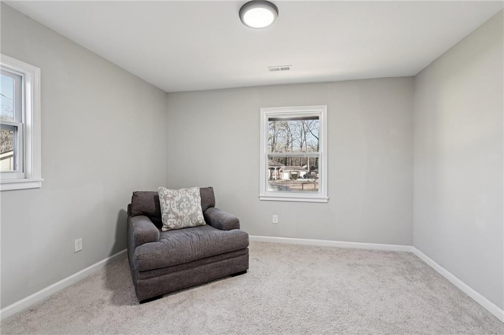 1961 Oak Leaf Court SW