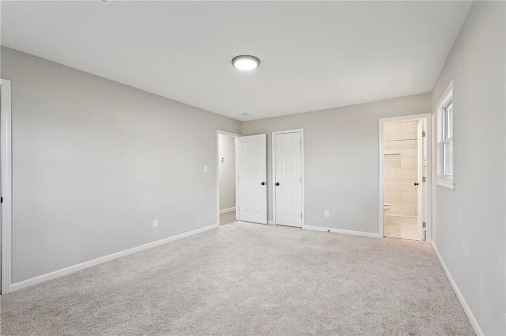 1961 Oak Leaf Court SW