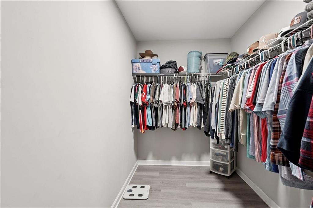 1961 Oak Leaf Court SW