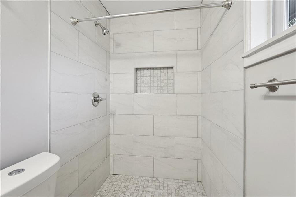 1961 Oak Leaf Court SW