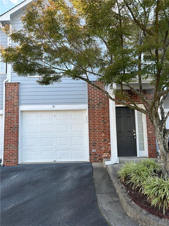 104 Vinings Forest Circle SE