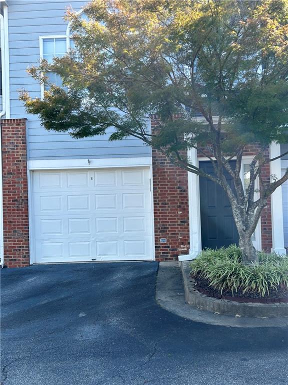 104 Vinings Forest Circle SE