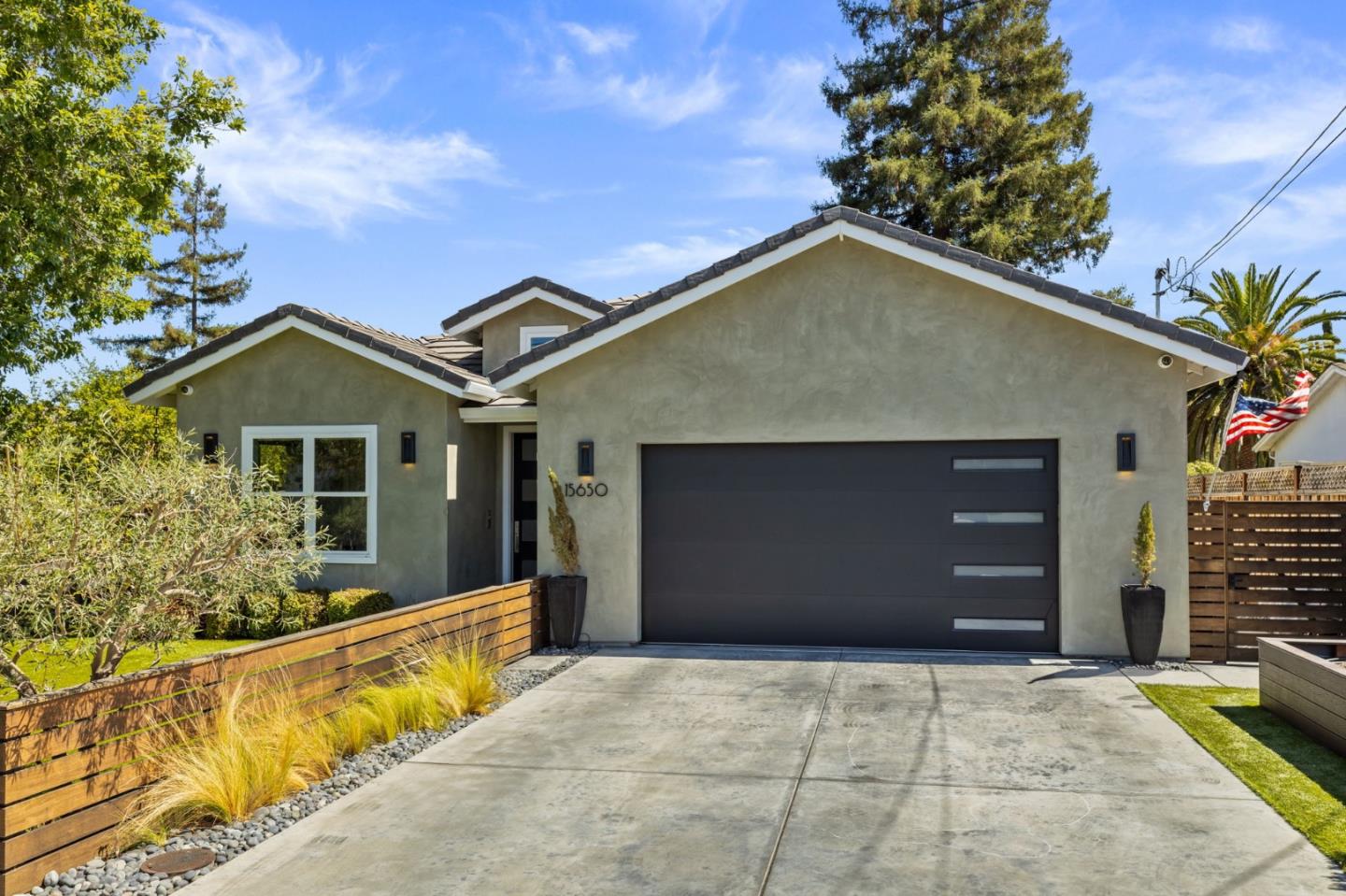 15650 Linda AVE