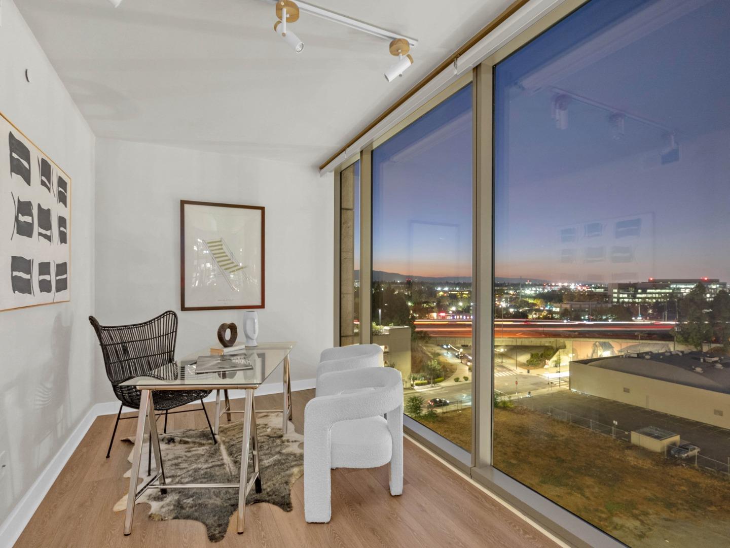 38 N Almaden BLVD 923