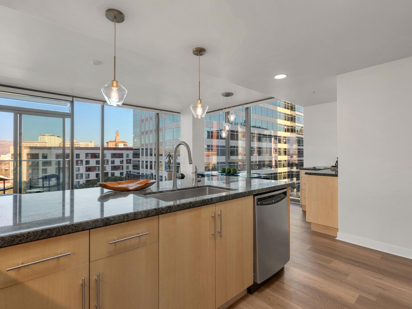 38 N Almaden BLVD 923