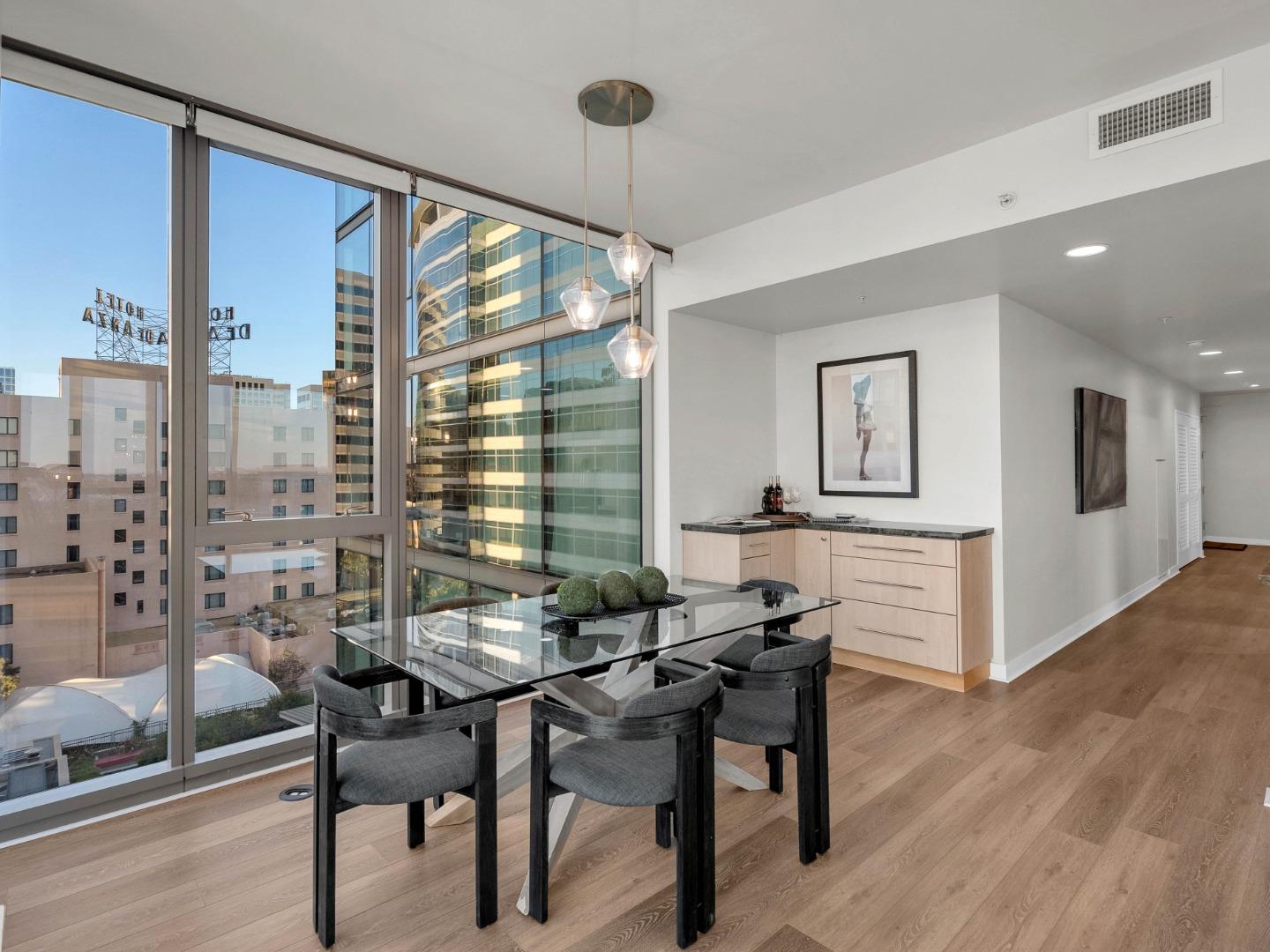 38 N Almaden BLVD 923