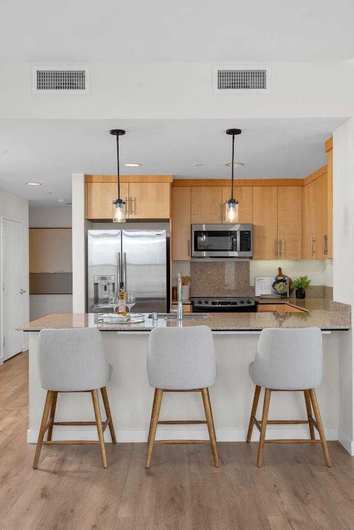 38 North Almaden Boulevard 411