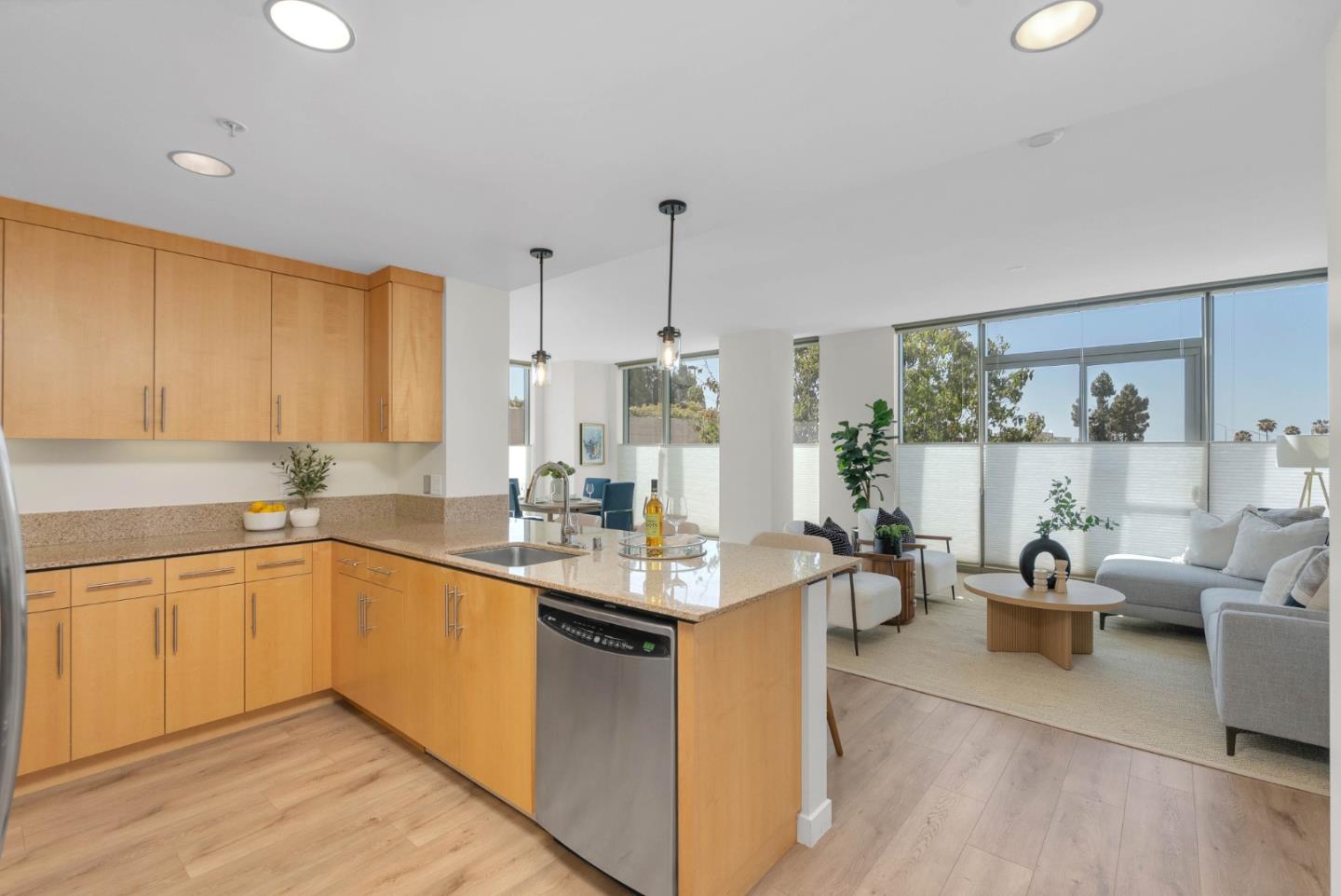 38 North Almaden Boulevard 411