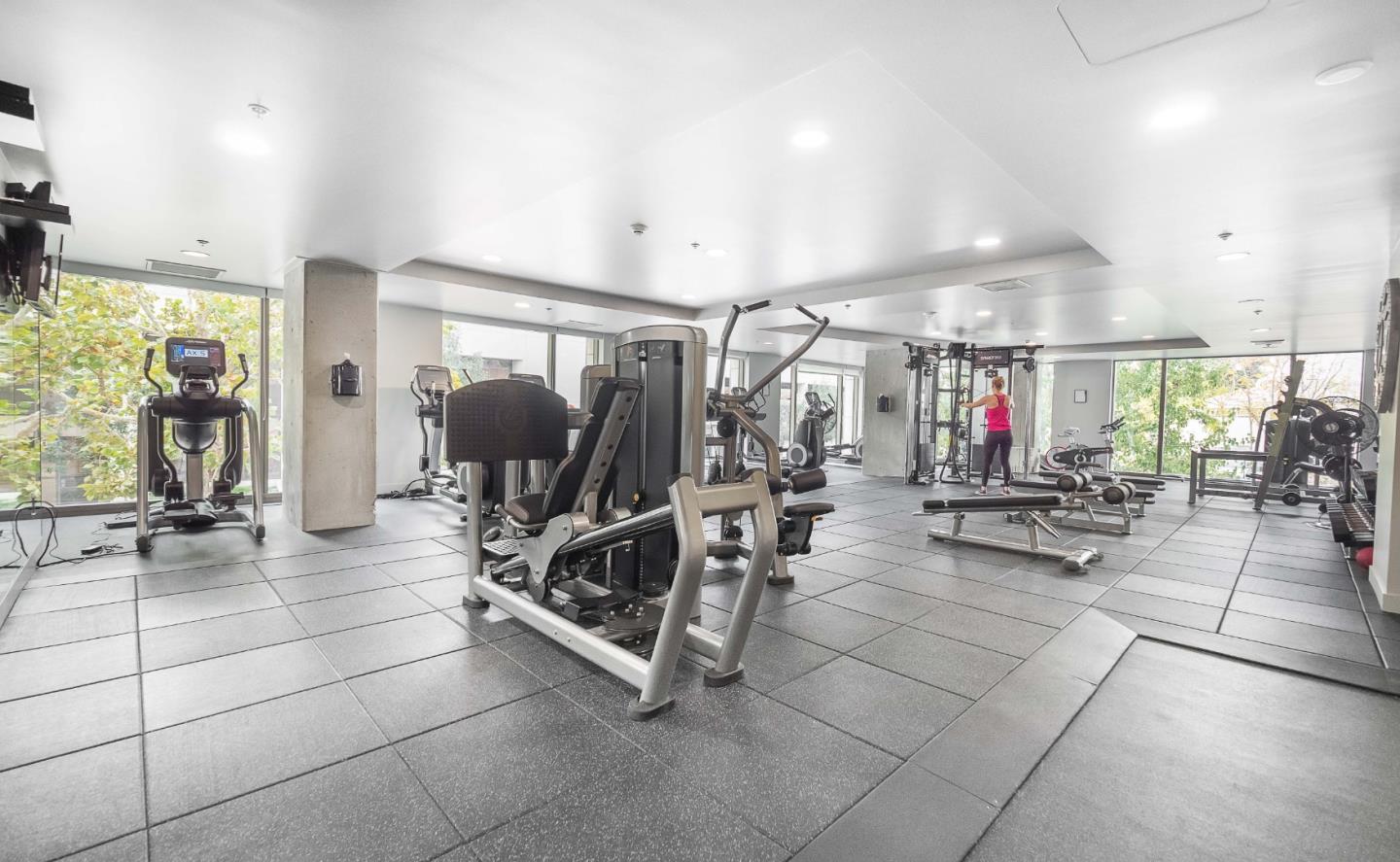 38 North Almaden Boulevard 411