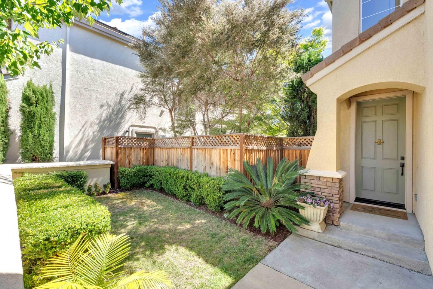 5490 Manderston Drive