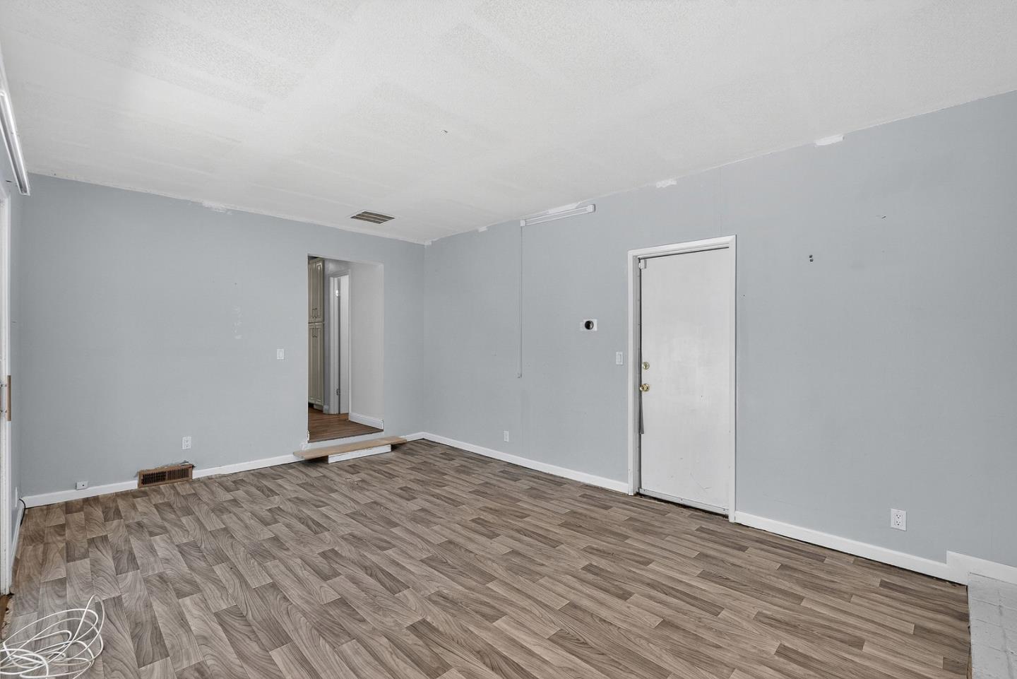 3291 Selva Drive