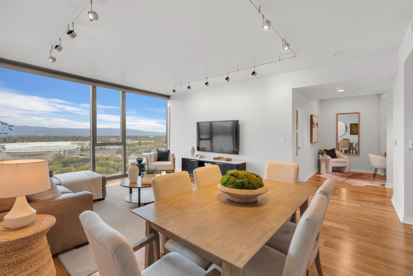 38 North Almaden Boulevard 1805