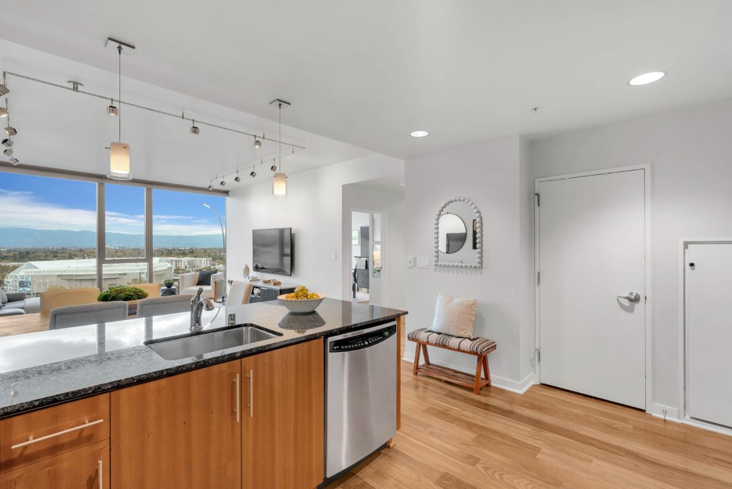 38 North Almaden Boulevard 1805