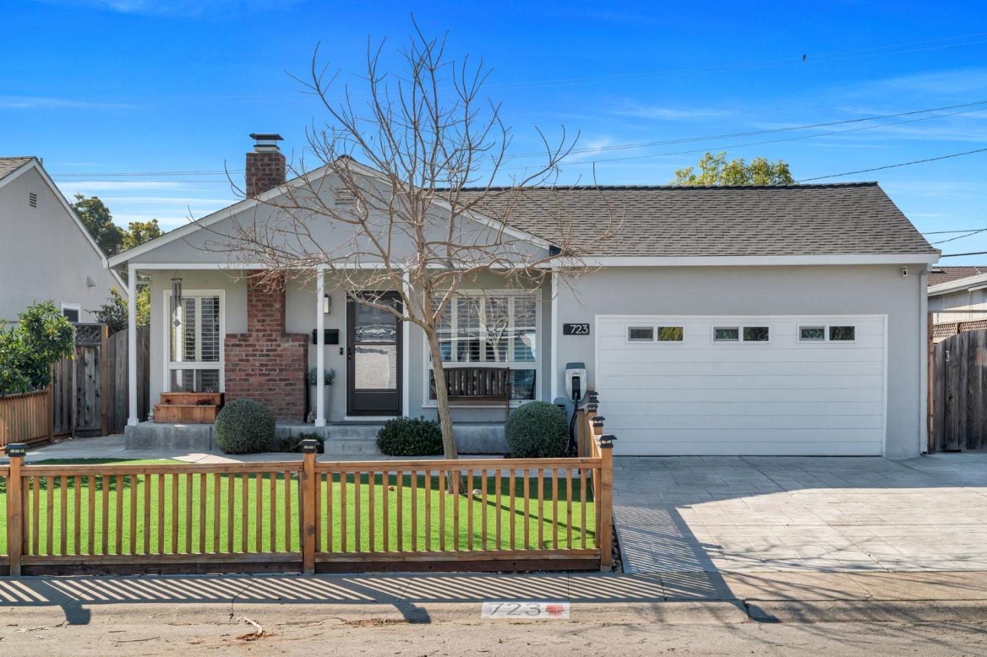 723 Linda Flora Street
