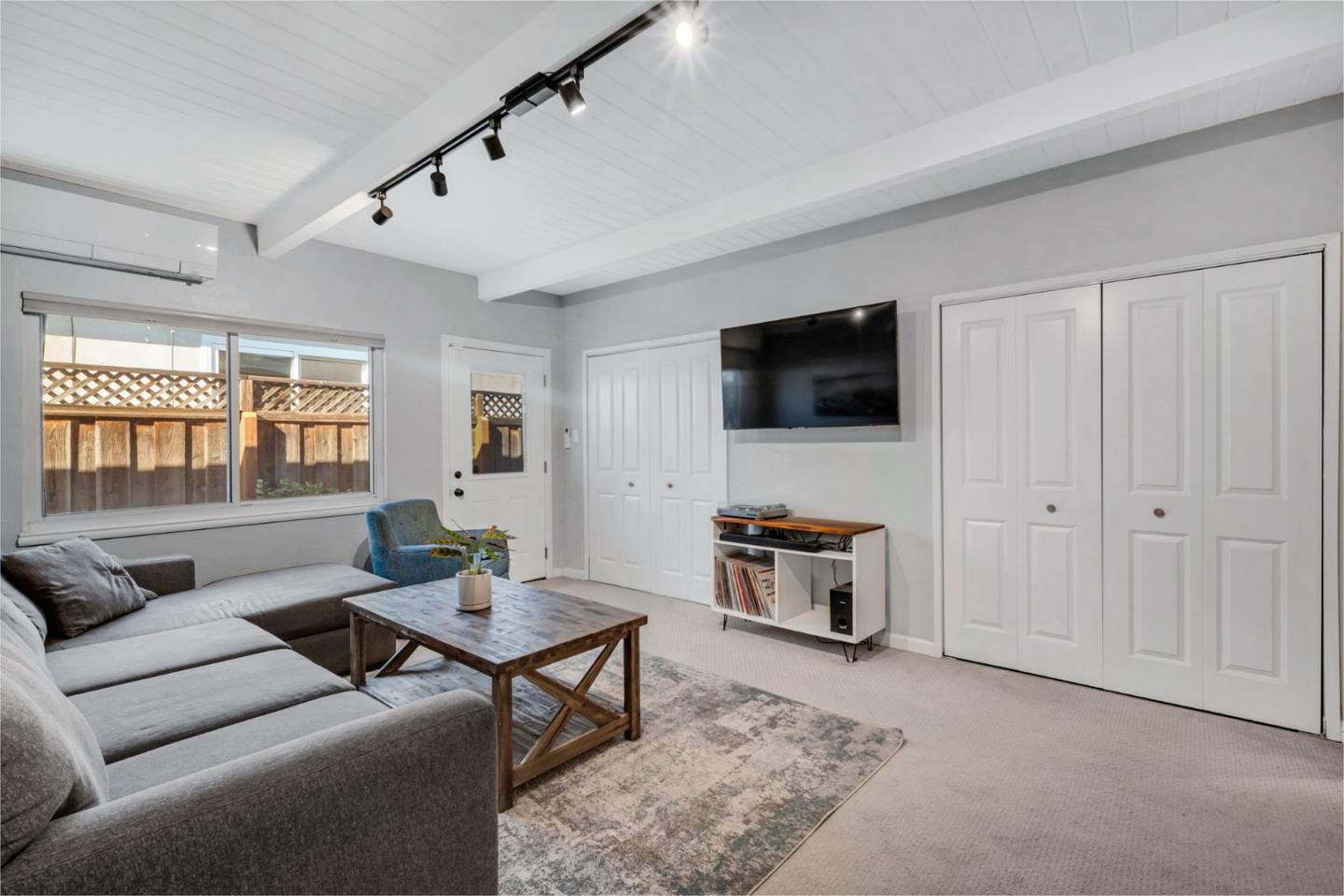 723 Linda Flora Street