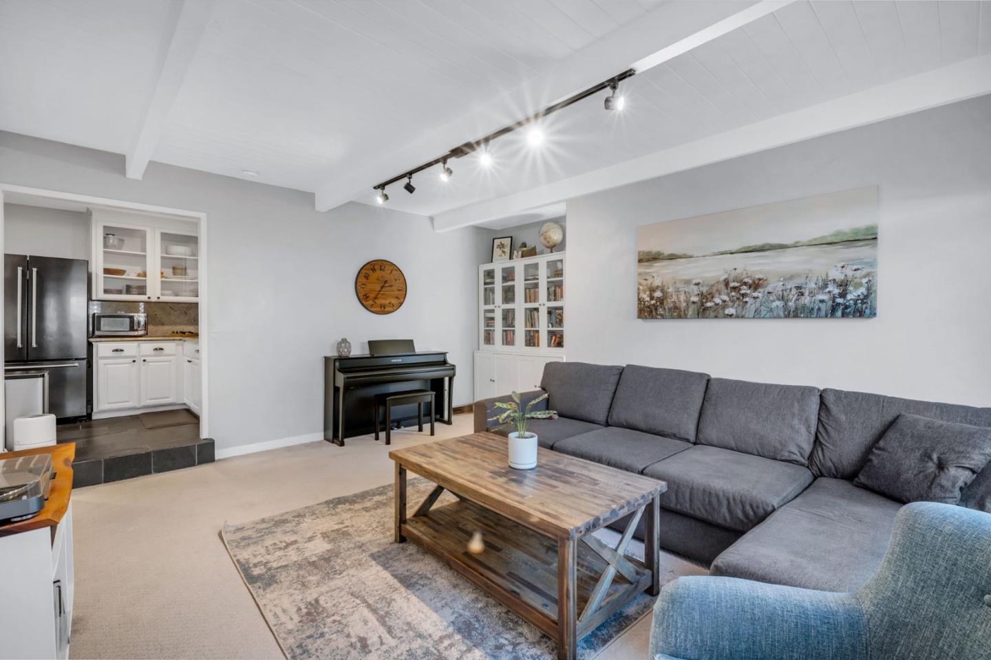 723 Linda Flora Street