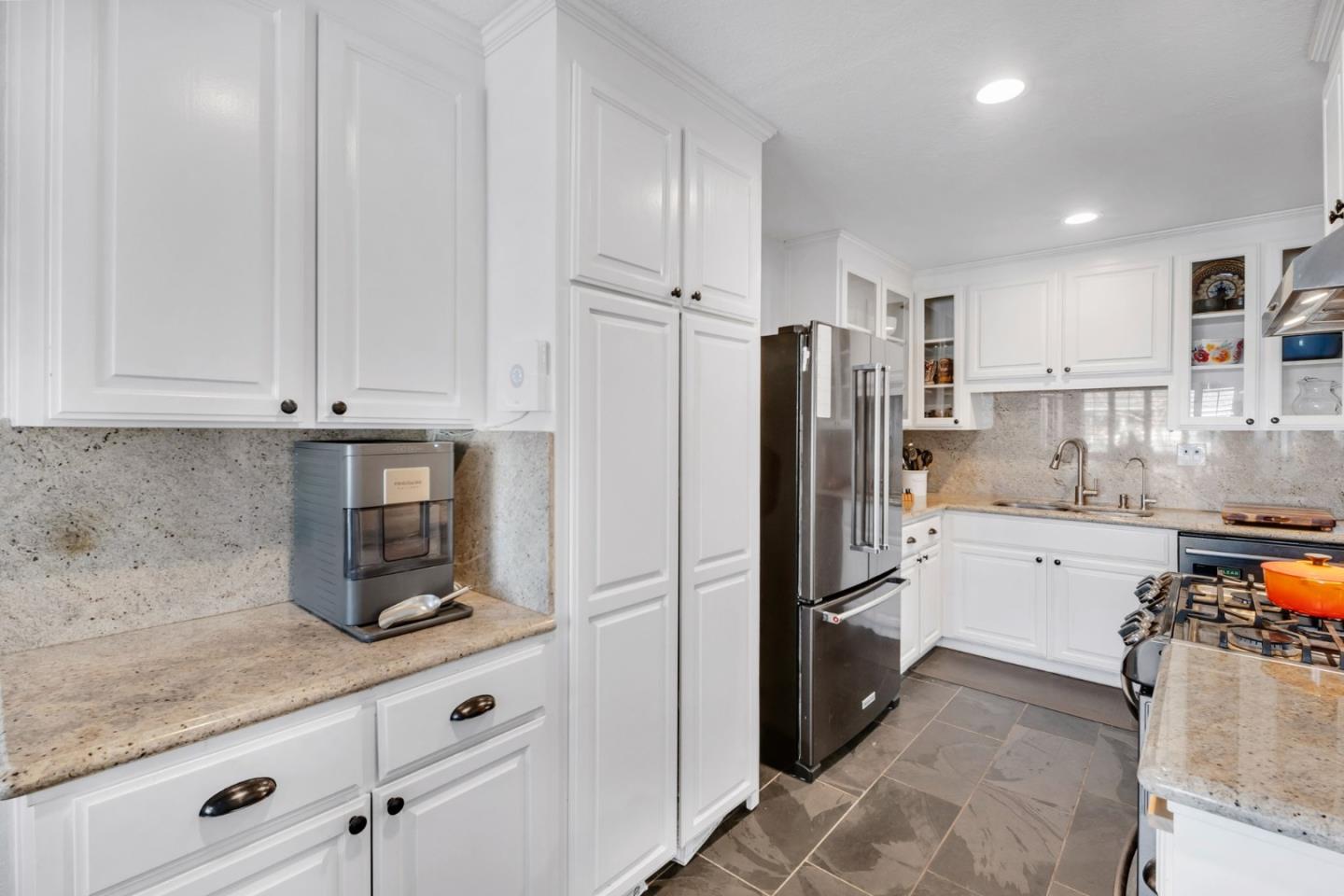 723 Linda Flora Street