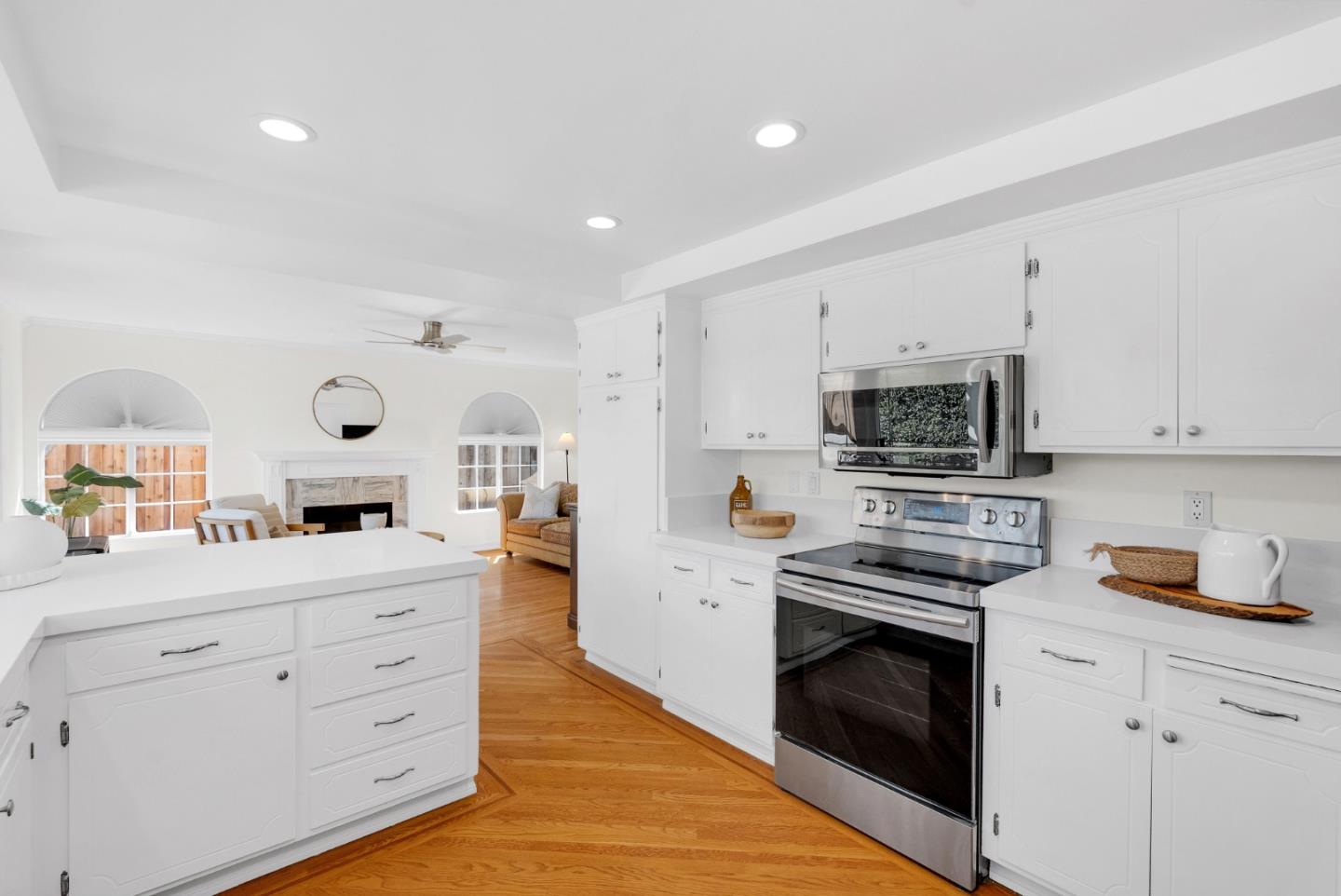 6280 Mountford Drive