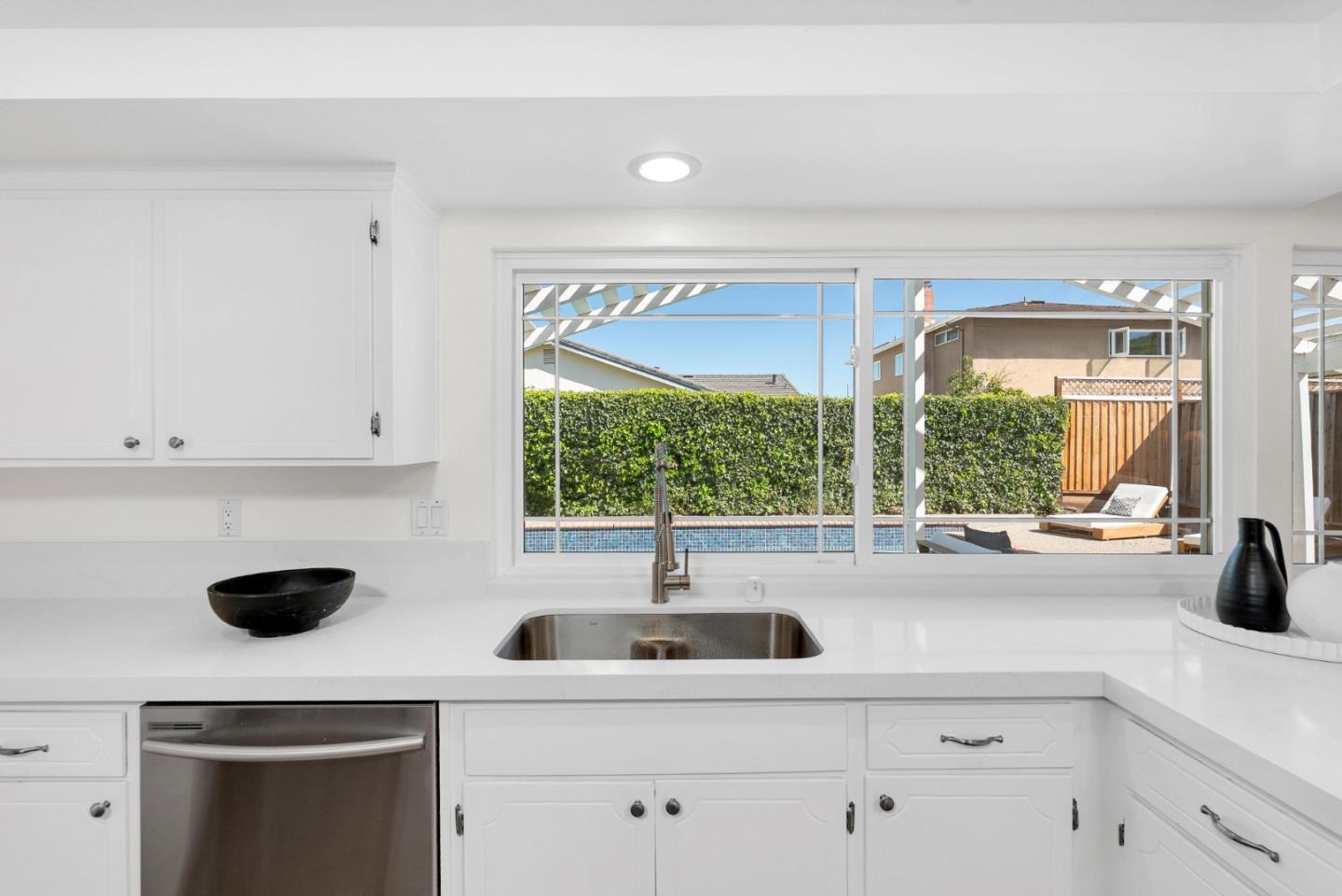 6280 Mountford Drive