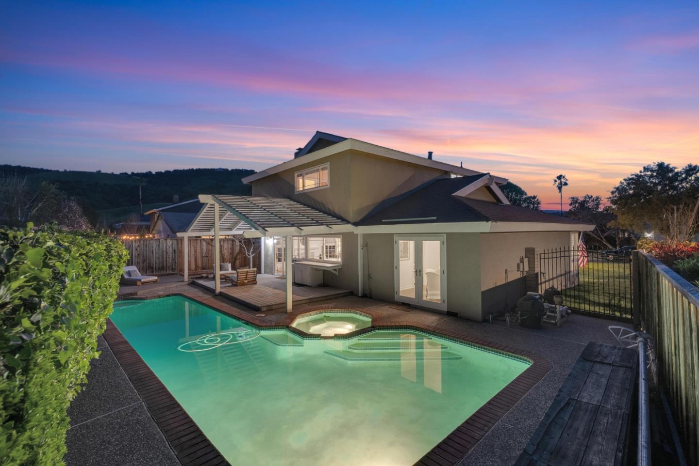 6280 Mountford Drive