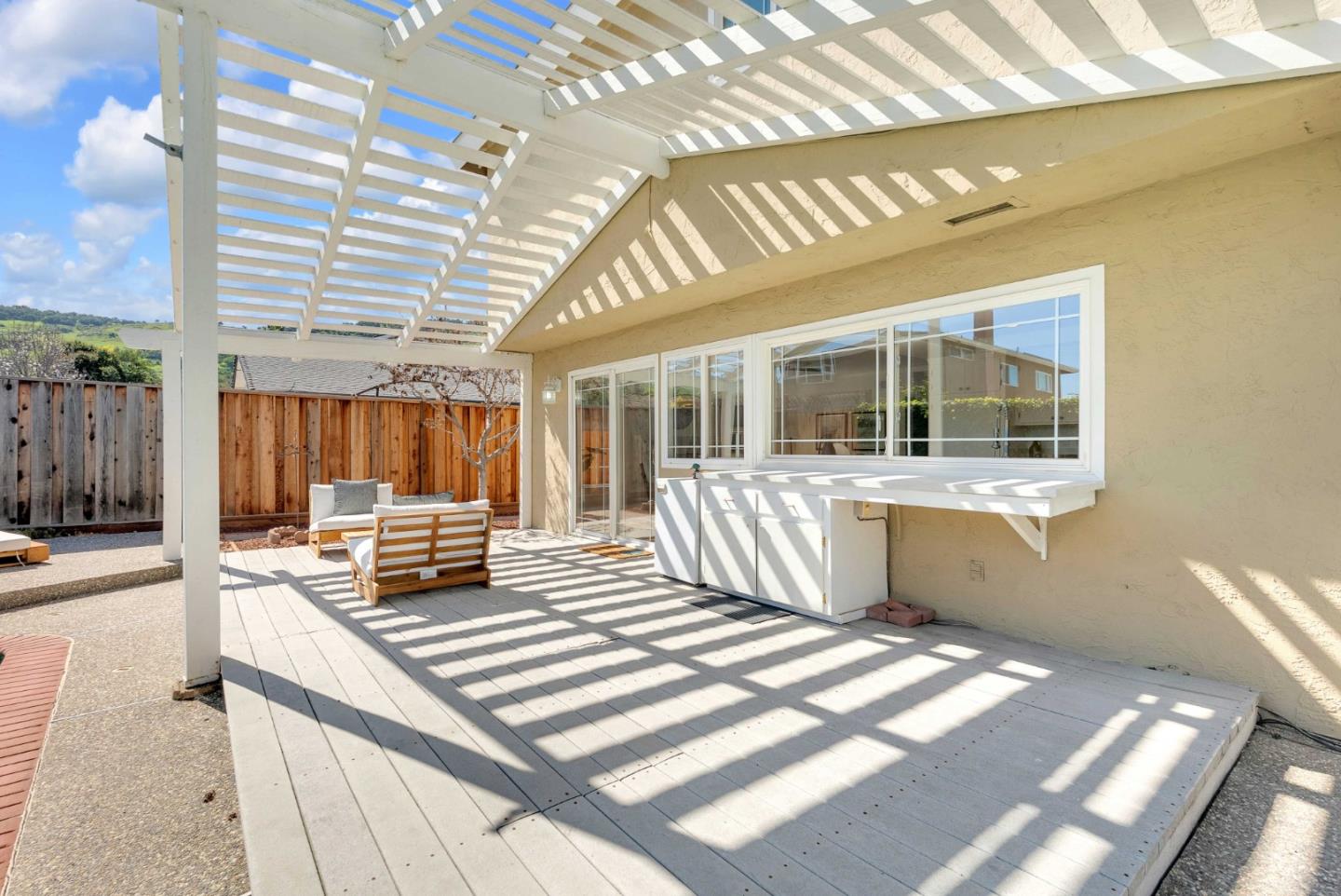 6280 Mountford Drive