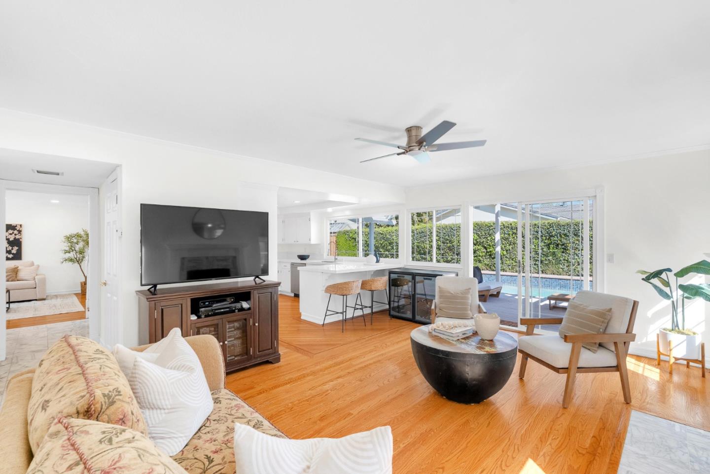 6280 Mountford Drive