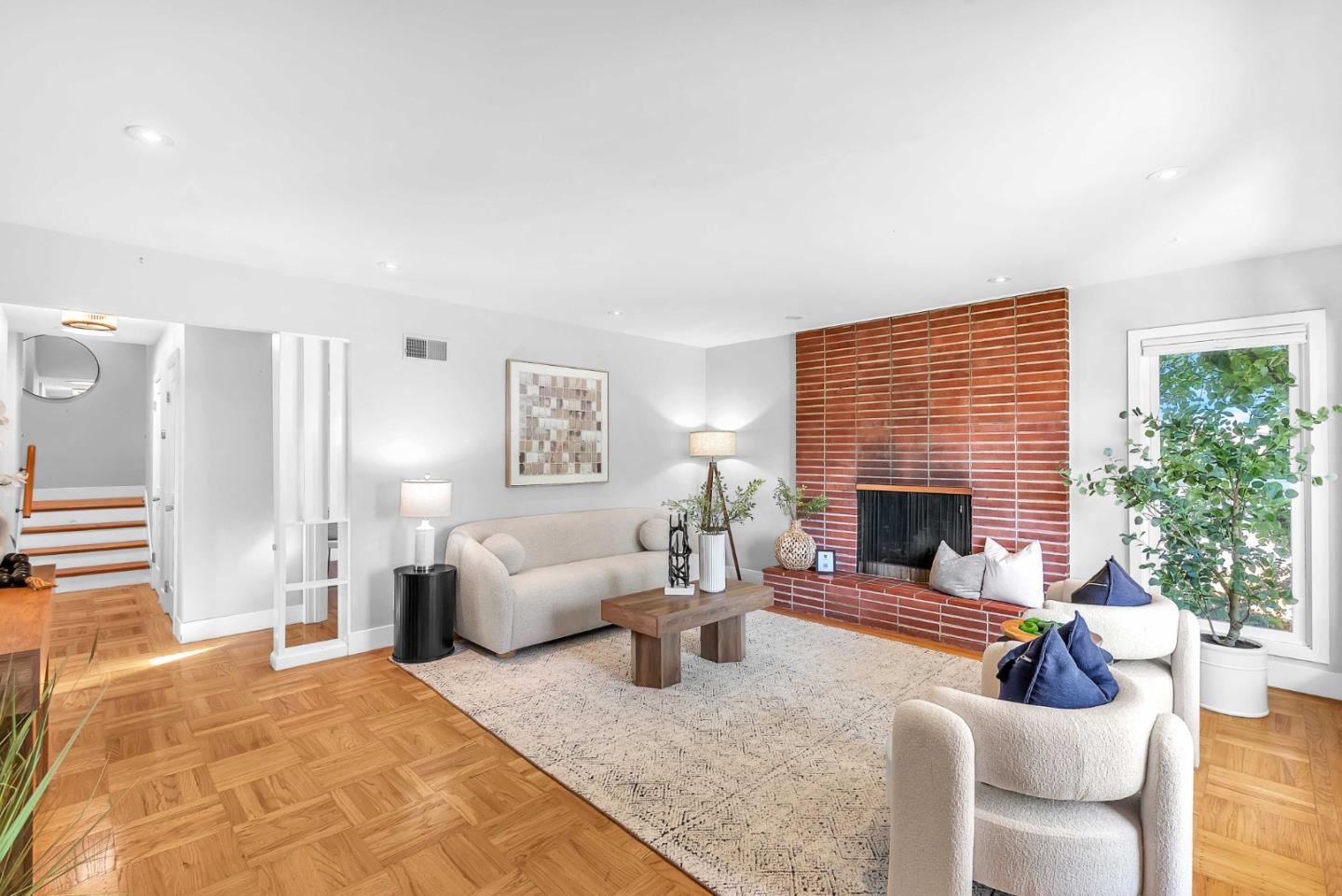 2204 Roosevelt Avenue