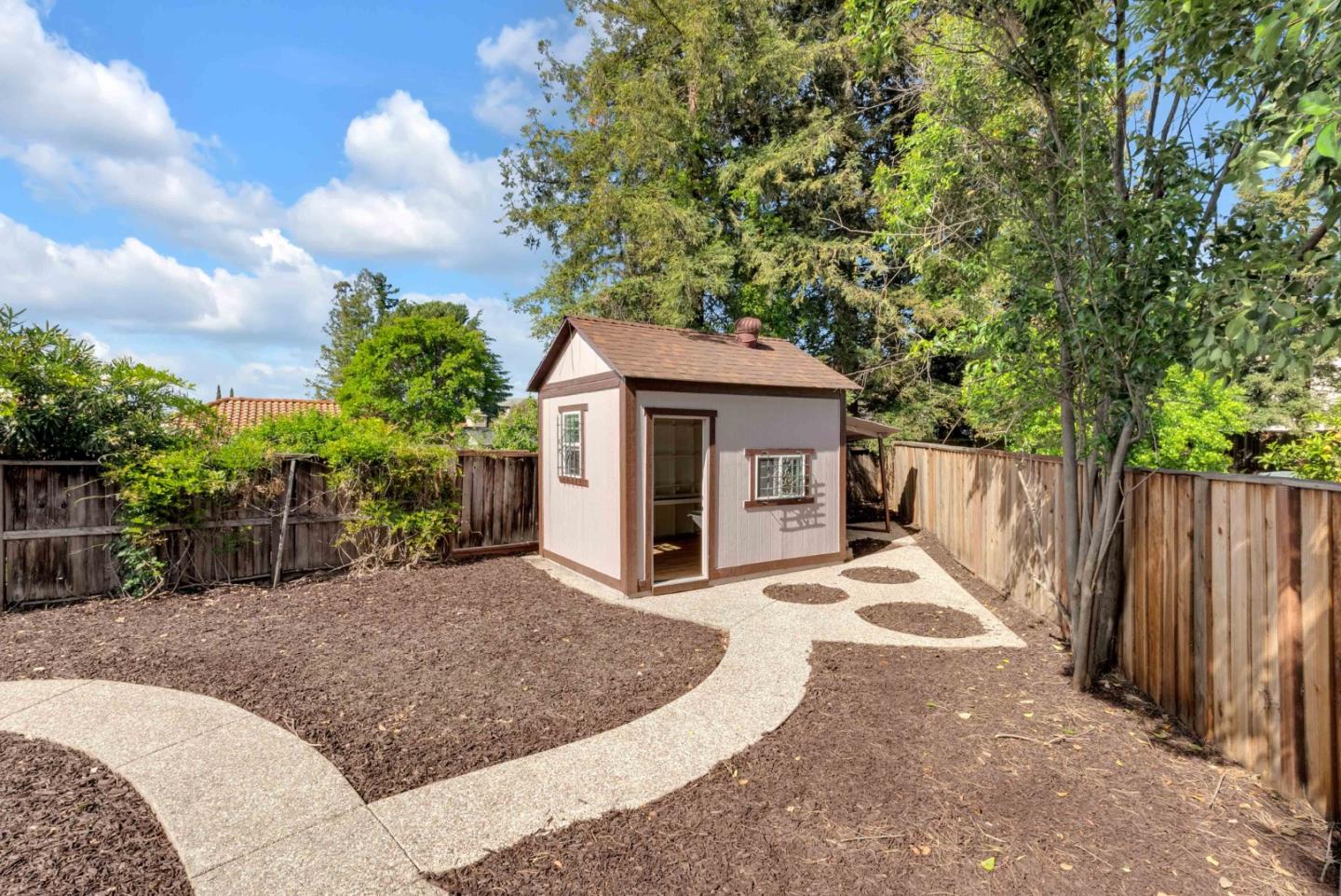 3129 Vermilion Court