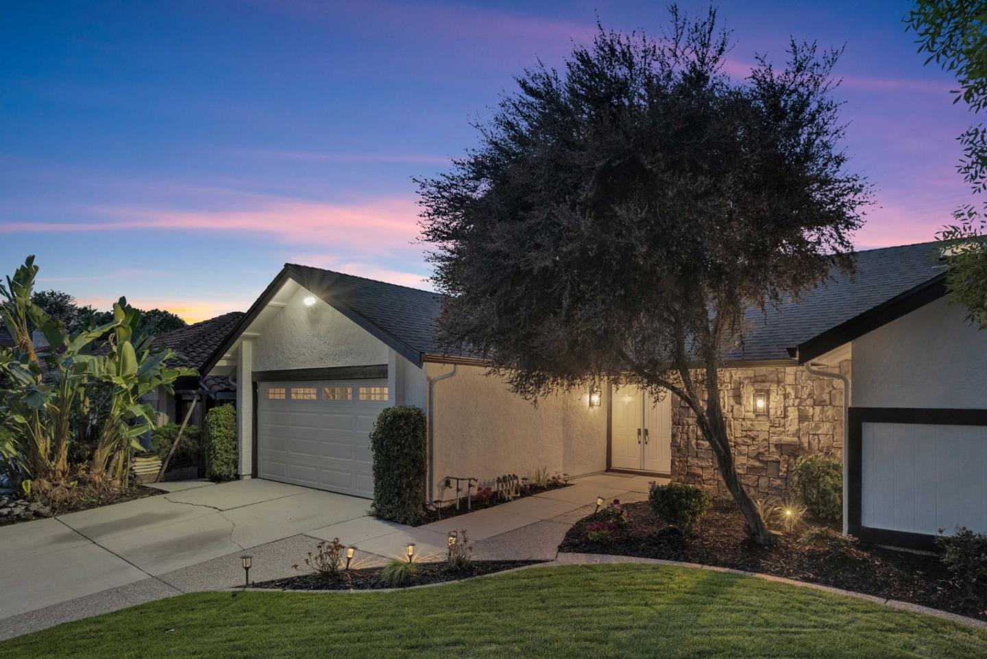 3129 Vermilion Court