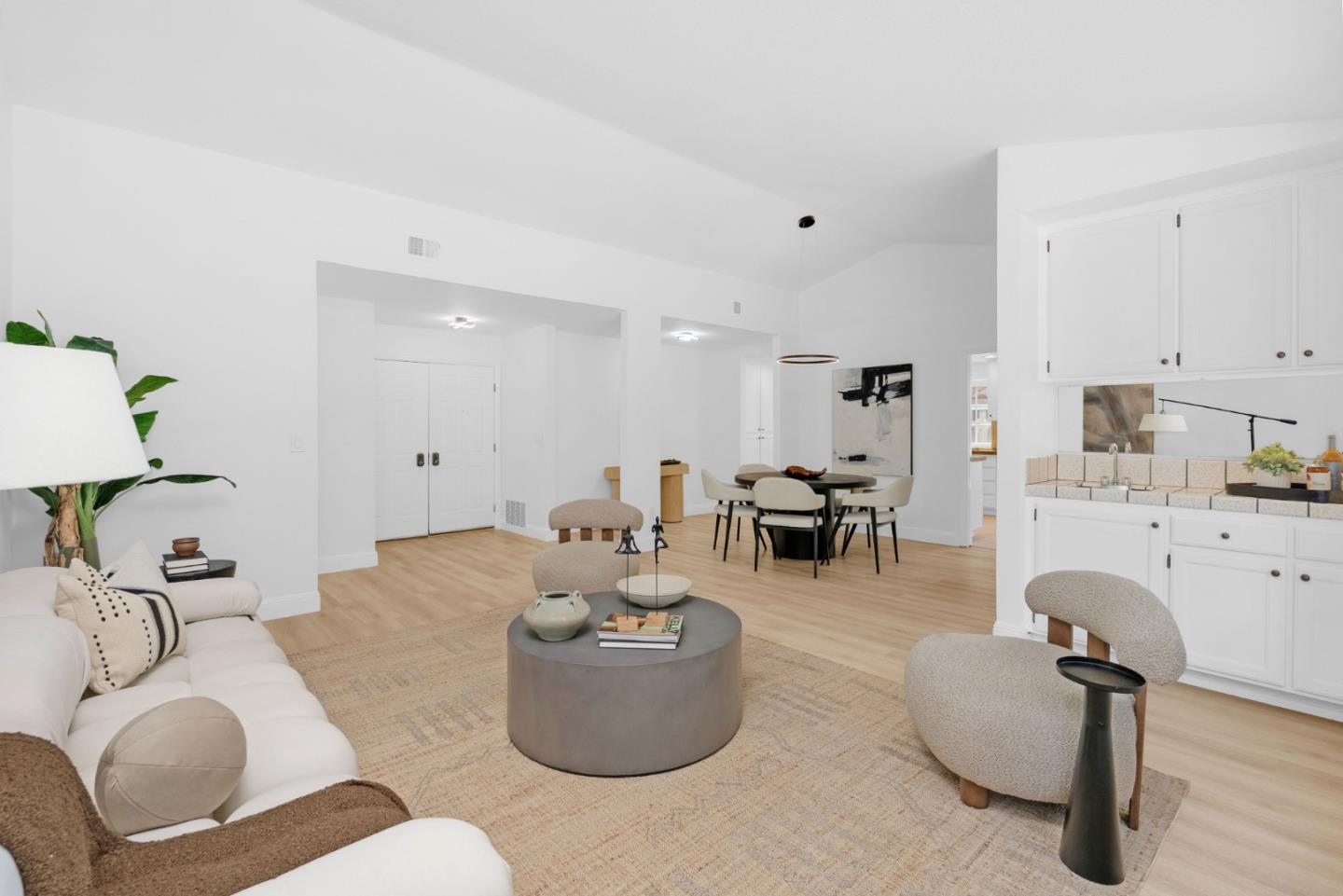 3129 Vermilion Court