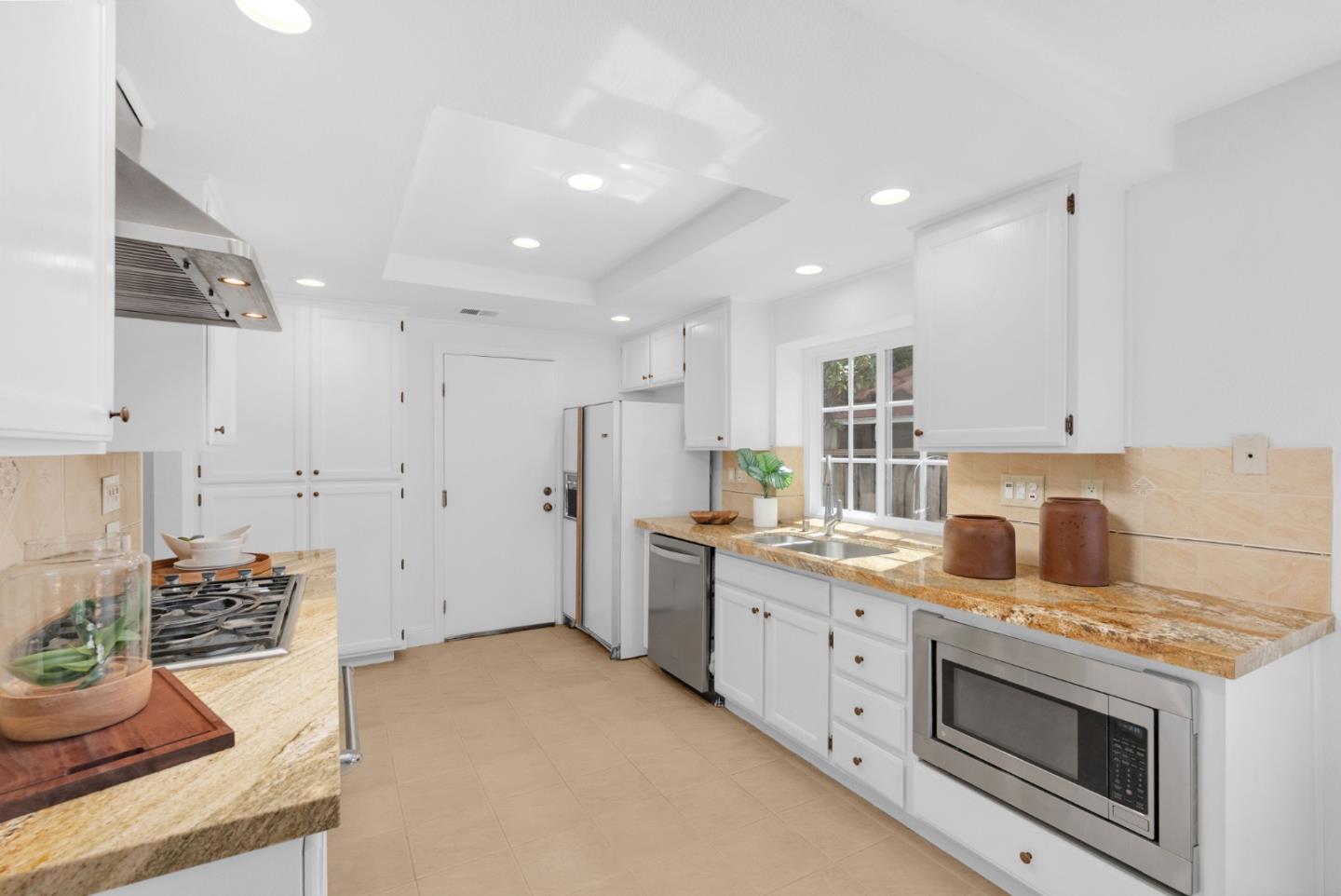 3129 Vermilion Court