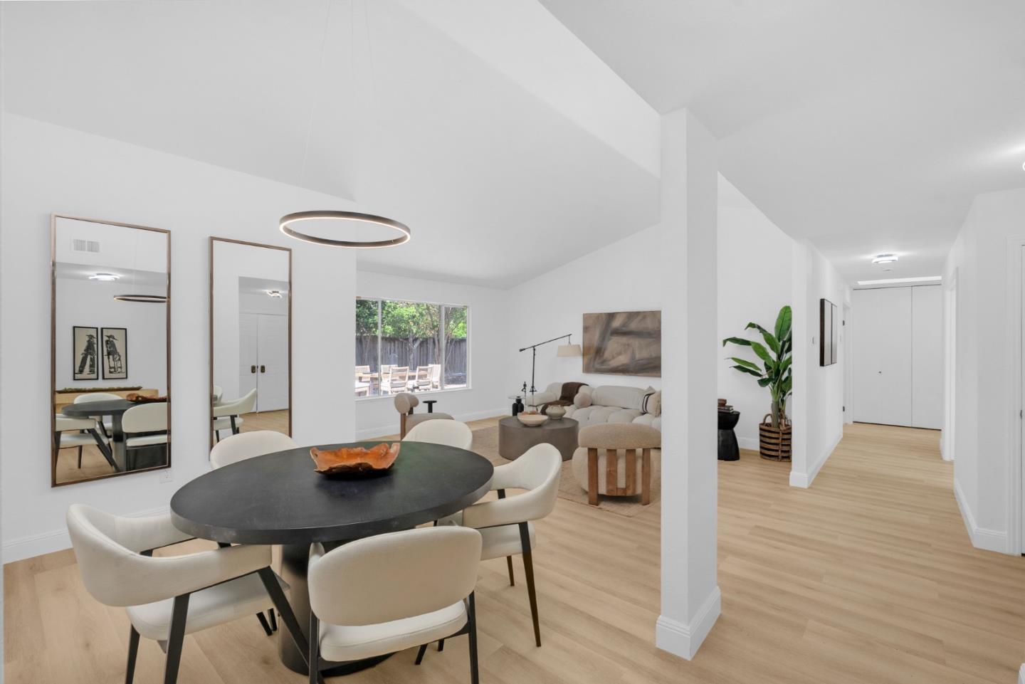 3129 Vermilion Court