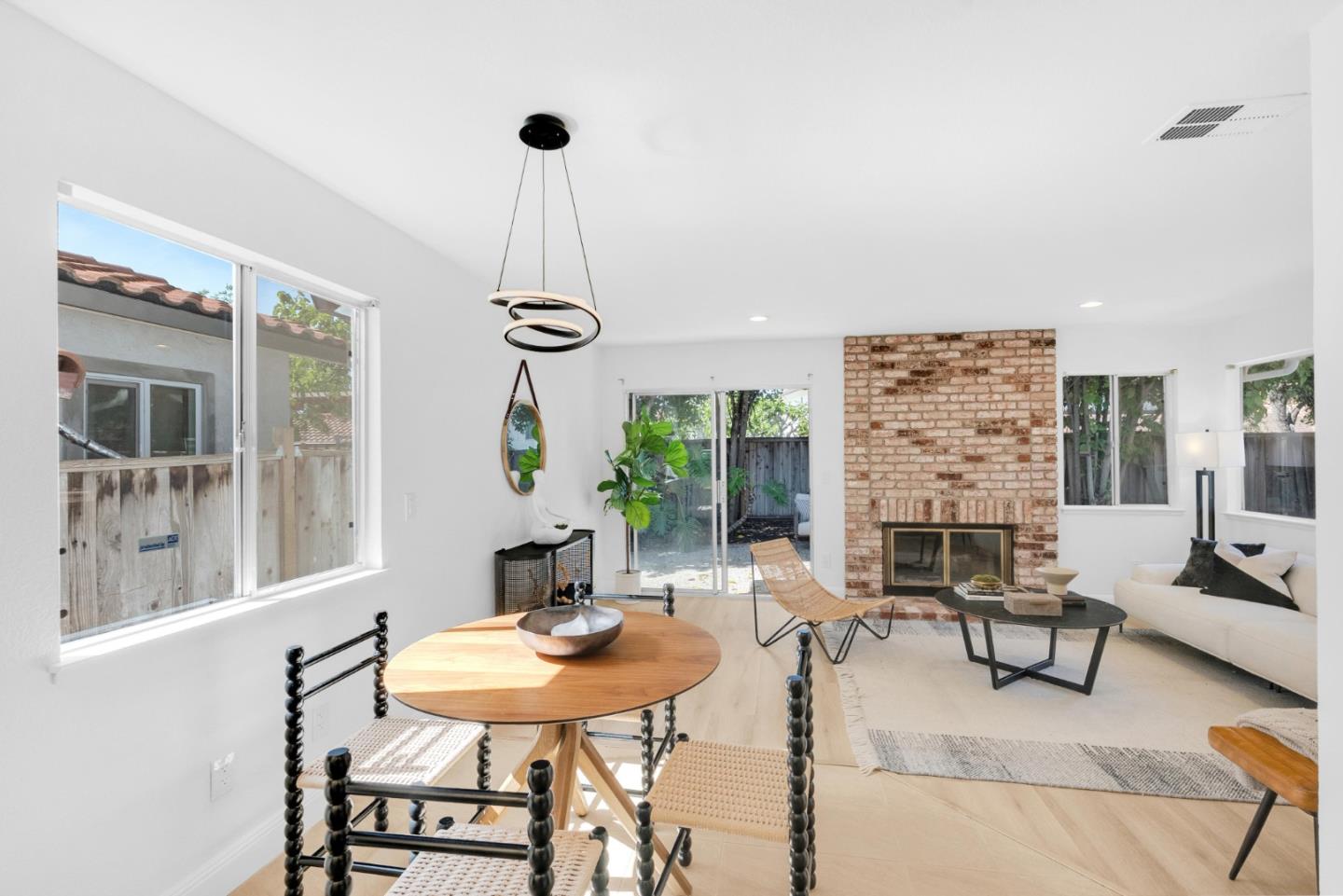 3129 Vermilion Court