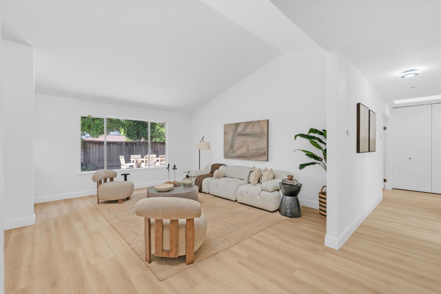 3129 Vermilion Court