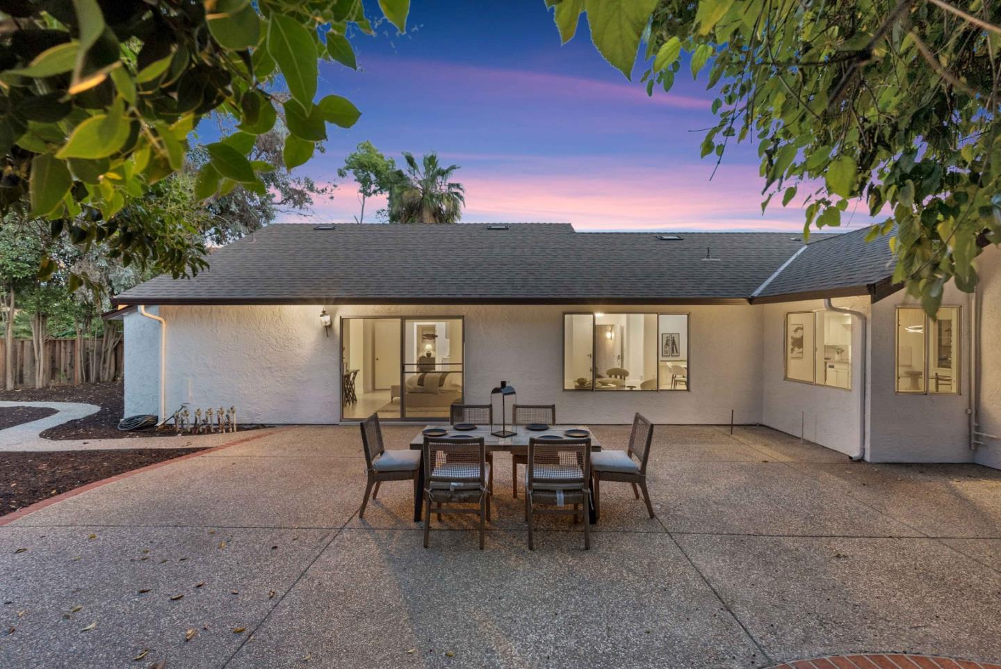 3129 Vermilion Court