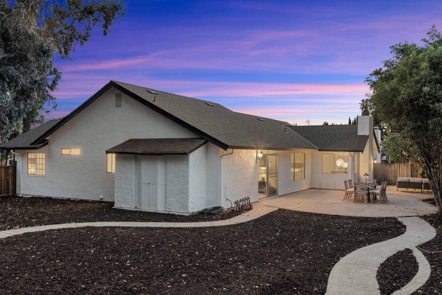 3129 Vermilion Court