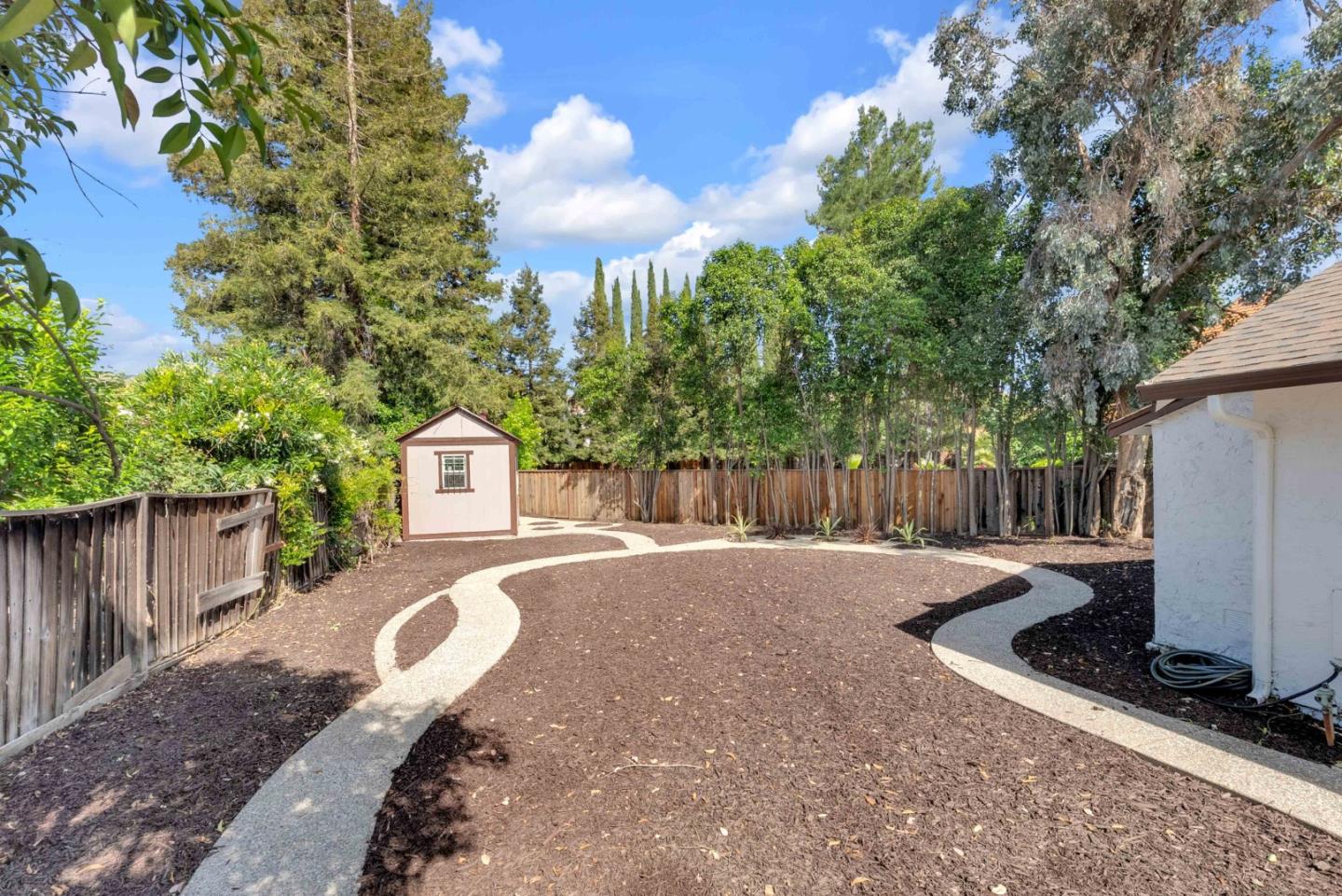 3129 Vermilion Court