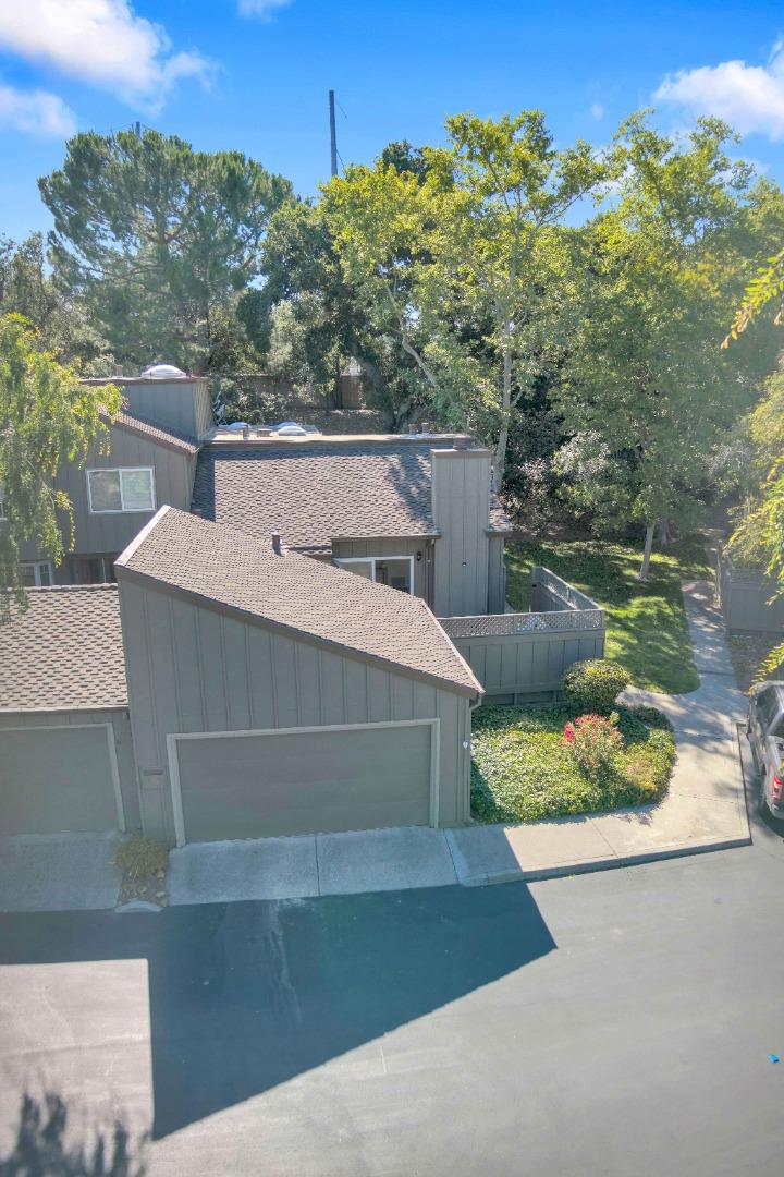107 Charter Oaks Circle