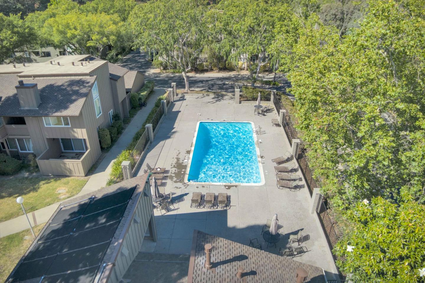 107 Charter Oaks Circle