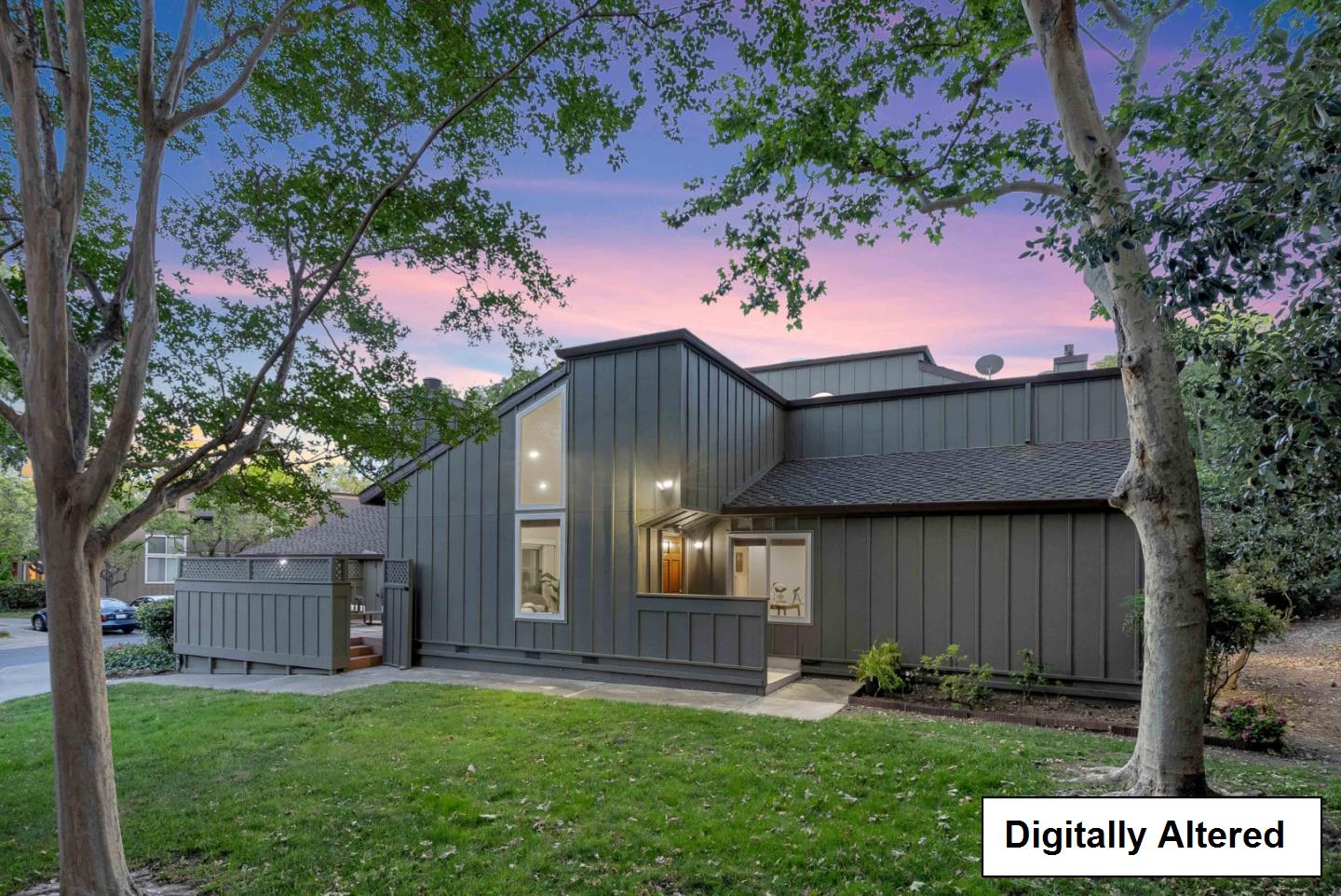 107 Charter Oaks Circle