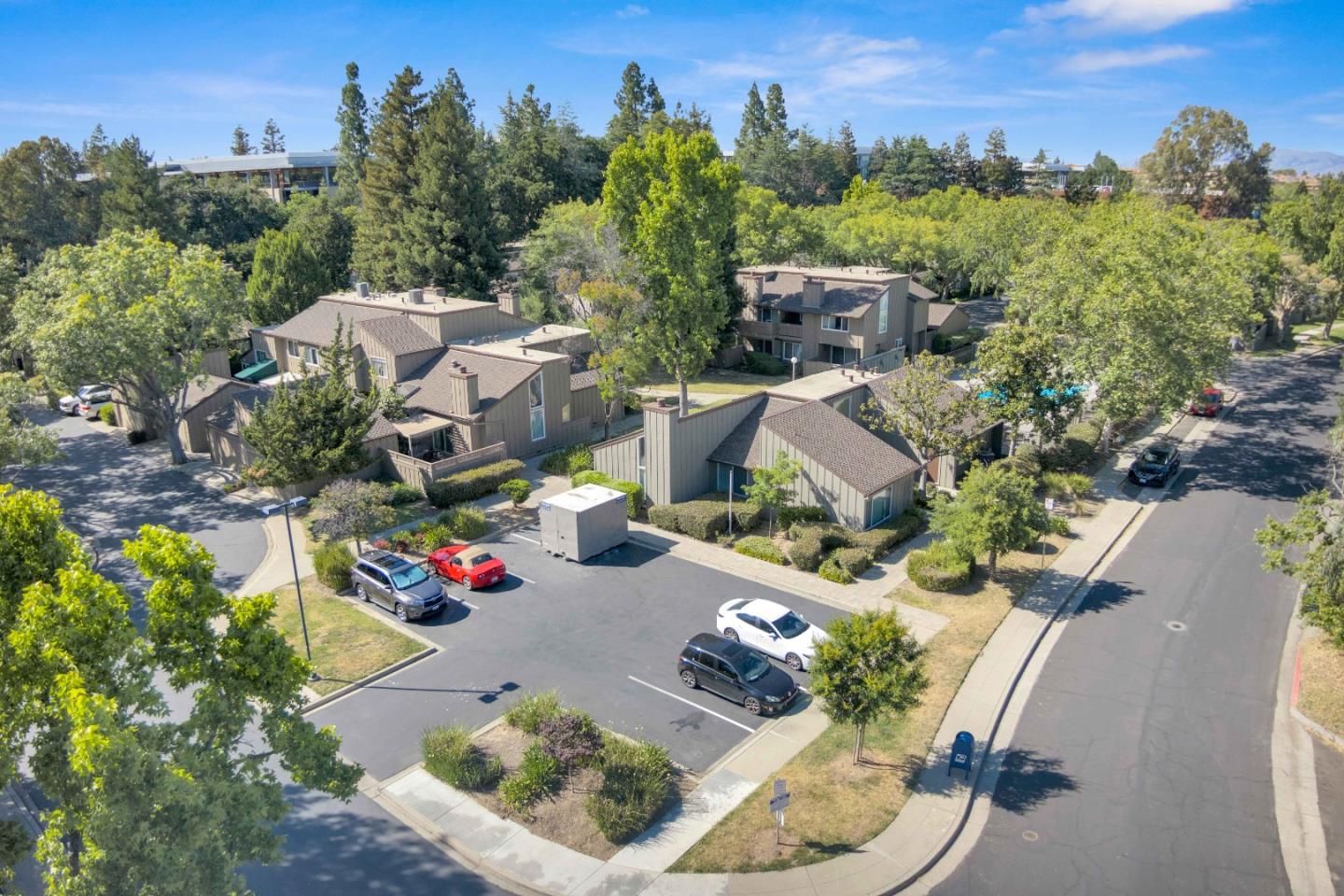 107 Charter Oaks Circle