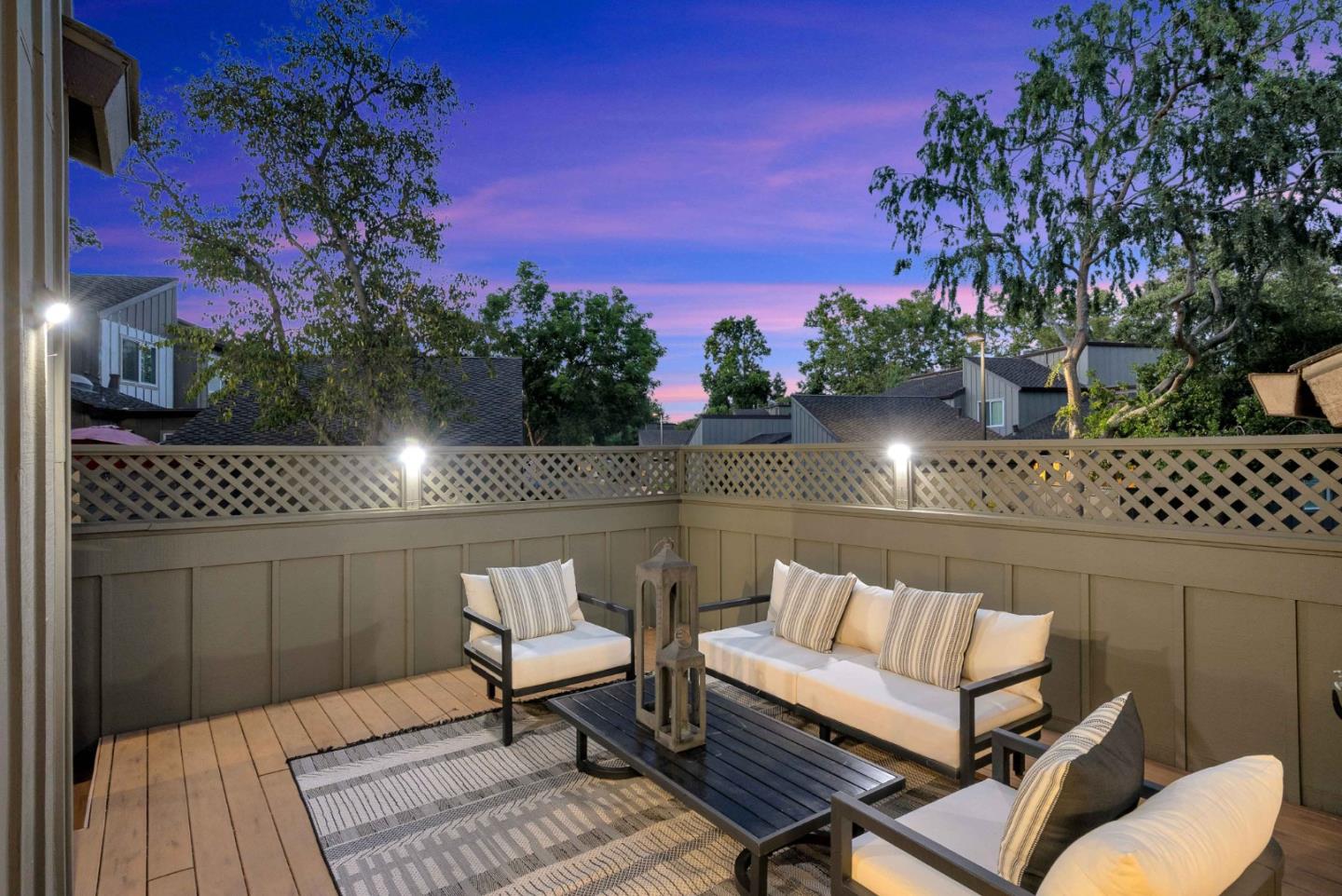 107 Charter Oaks Circle